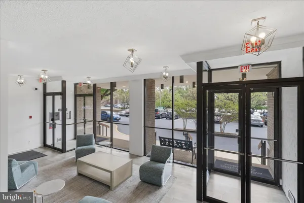 $249,900 | 118 Monroe Street, Unit 1181307, Rockville, MD 20850