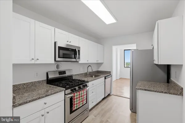 $249,900 | 118 Monroe Street, Unit 1181307, Rockville, MD 20850