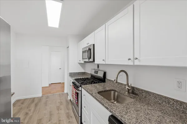 $249,900 | 118 Monroe Street, Unit 1181307, Rockville, MD 20850