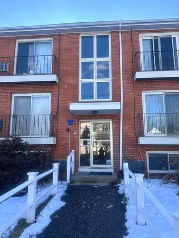 $2,000 | 7 Endicott Street, Unit 2, Norwood, MA 02062