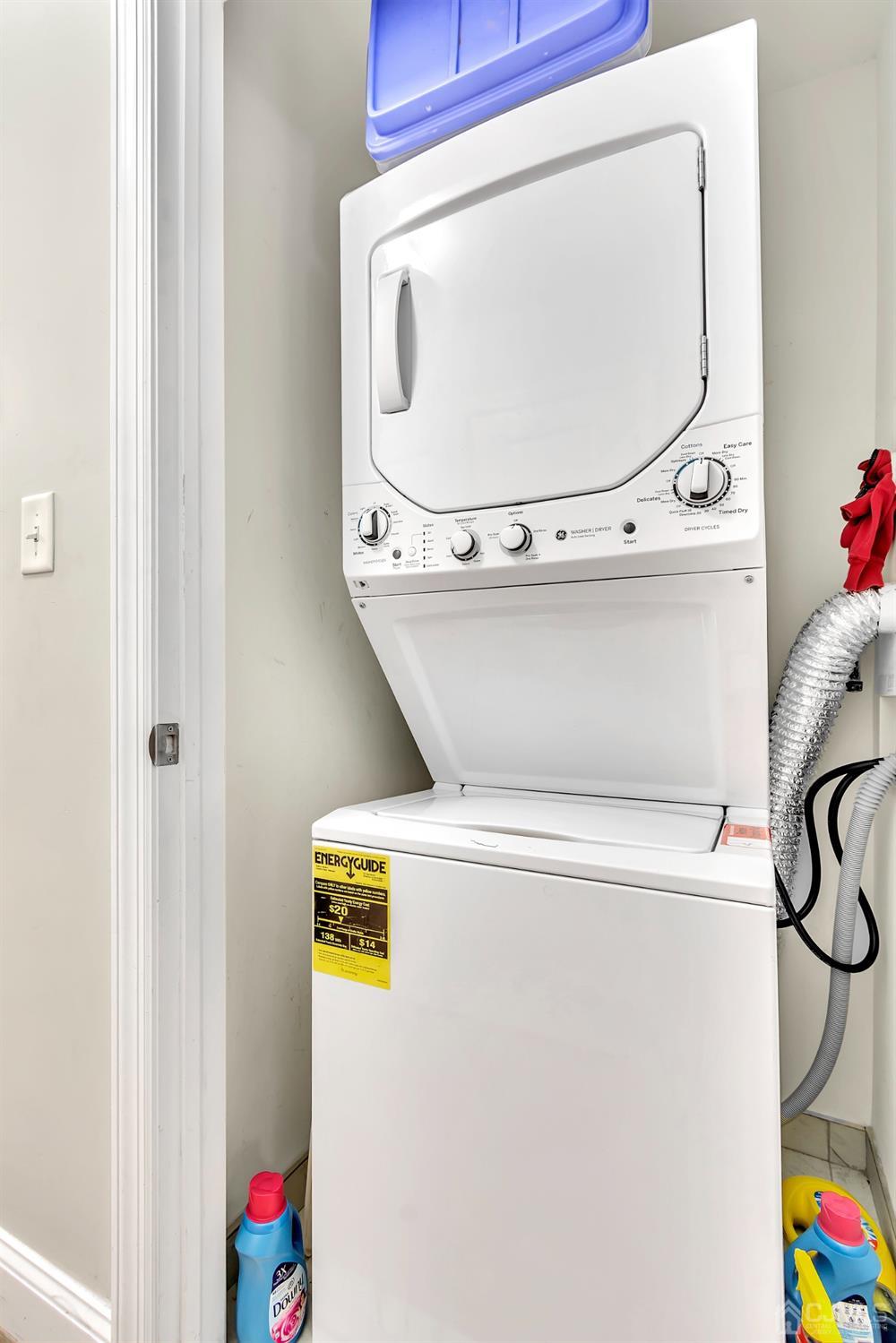 B Wright Place New Brunswick, NJ 08901 - Photo 30 of 34 a utility room with dryer and washer