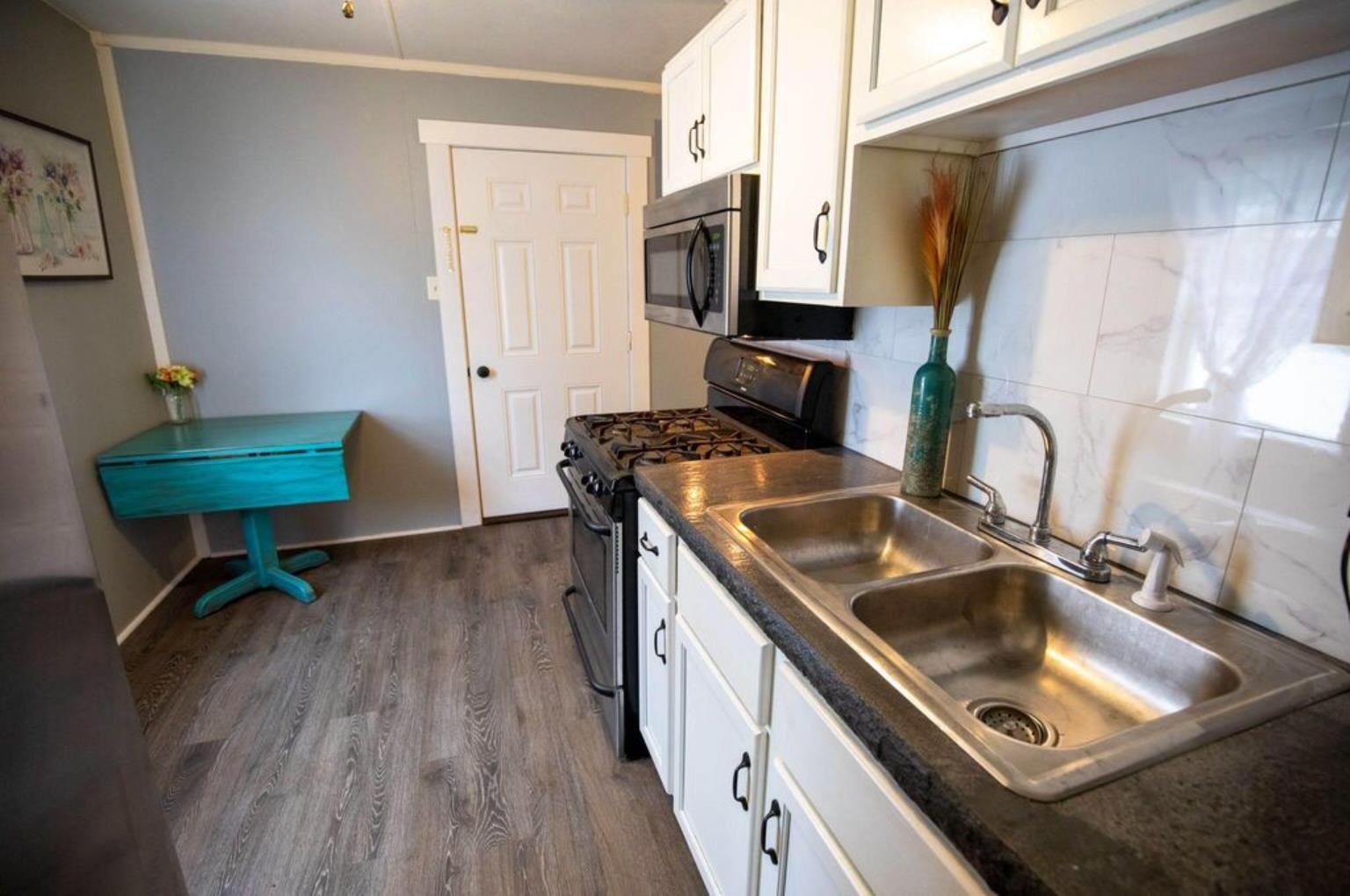 403 North Roosevelt Road Knox, IN 46534 - Photo 2 of 9 Gallery Image 2