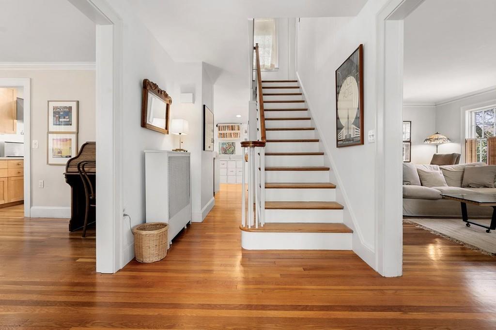 11 Ashcroft Road Newton, MA 02461 - Photo 2 of 17 Gallery Image 2