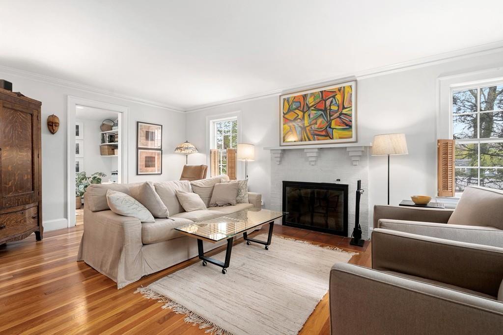 11 Ashcroft Road Newton, MA 02461 - Photo 4 of 17 Gallery Image 4