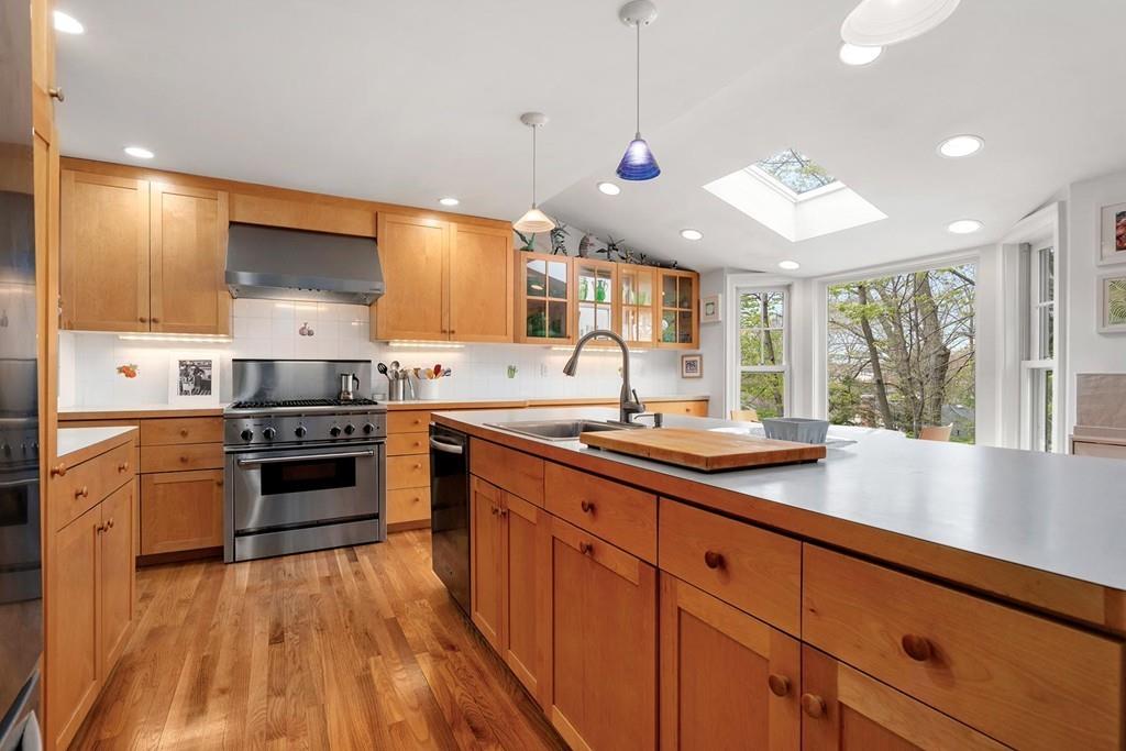 11 Ashcroft Road Newton, MA 02461 - Photo 5 of 17 Gallery Image 5