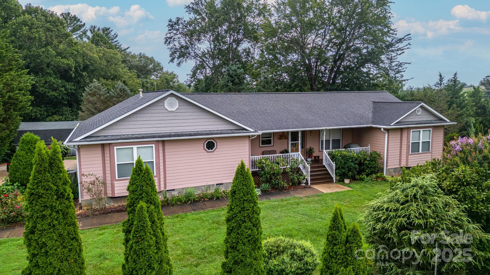 40 Collins Road Marshall, NC 28753 - Photo 1 of 34 Gallery Image 1