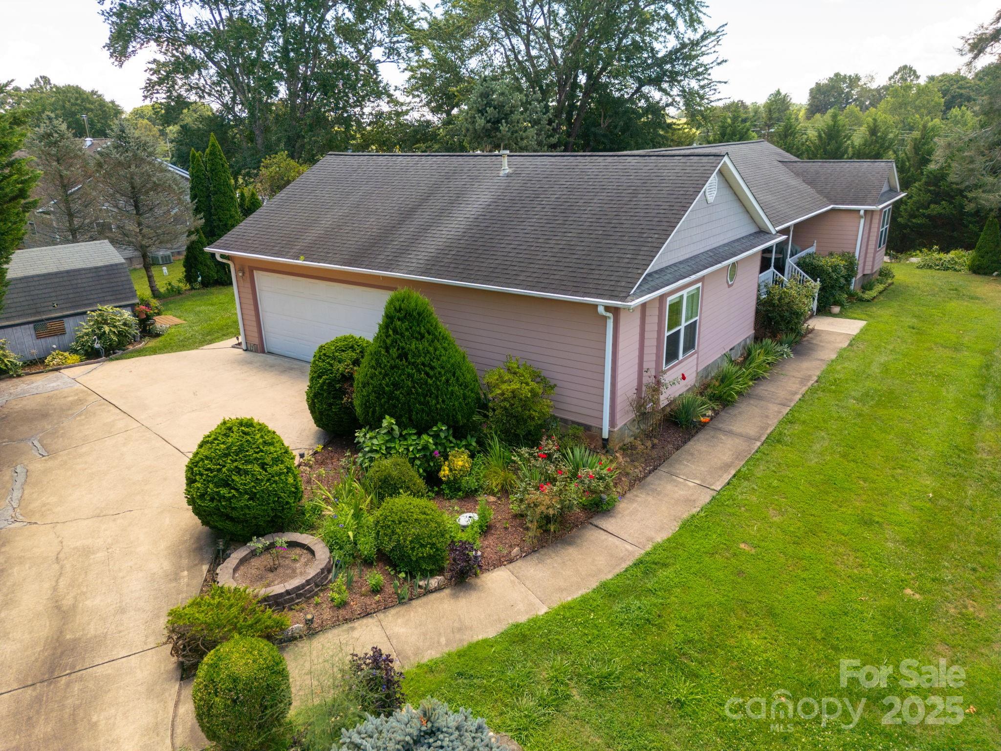 40 Collins Road Marshall, NC 28753 - Photo 12 of 34 Gallery Image 12