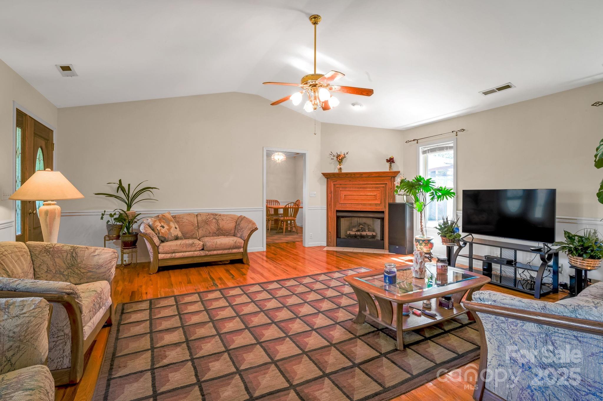 40 Collins Road Marshall, NC 28753 - Photo 19 of 34 Gallery Image 19