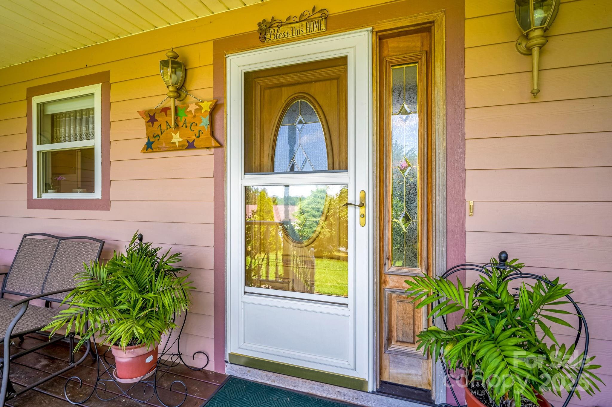 40 Collins Road Marshall, NC 28753 - Photo 3 of 34 Gallery Image 3