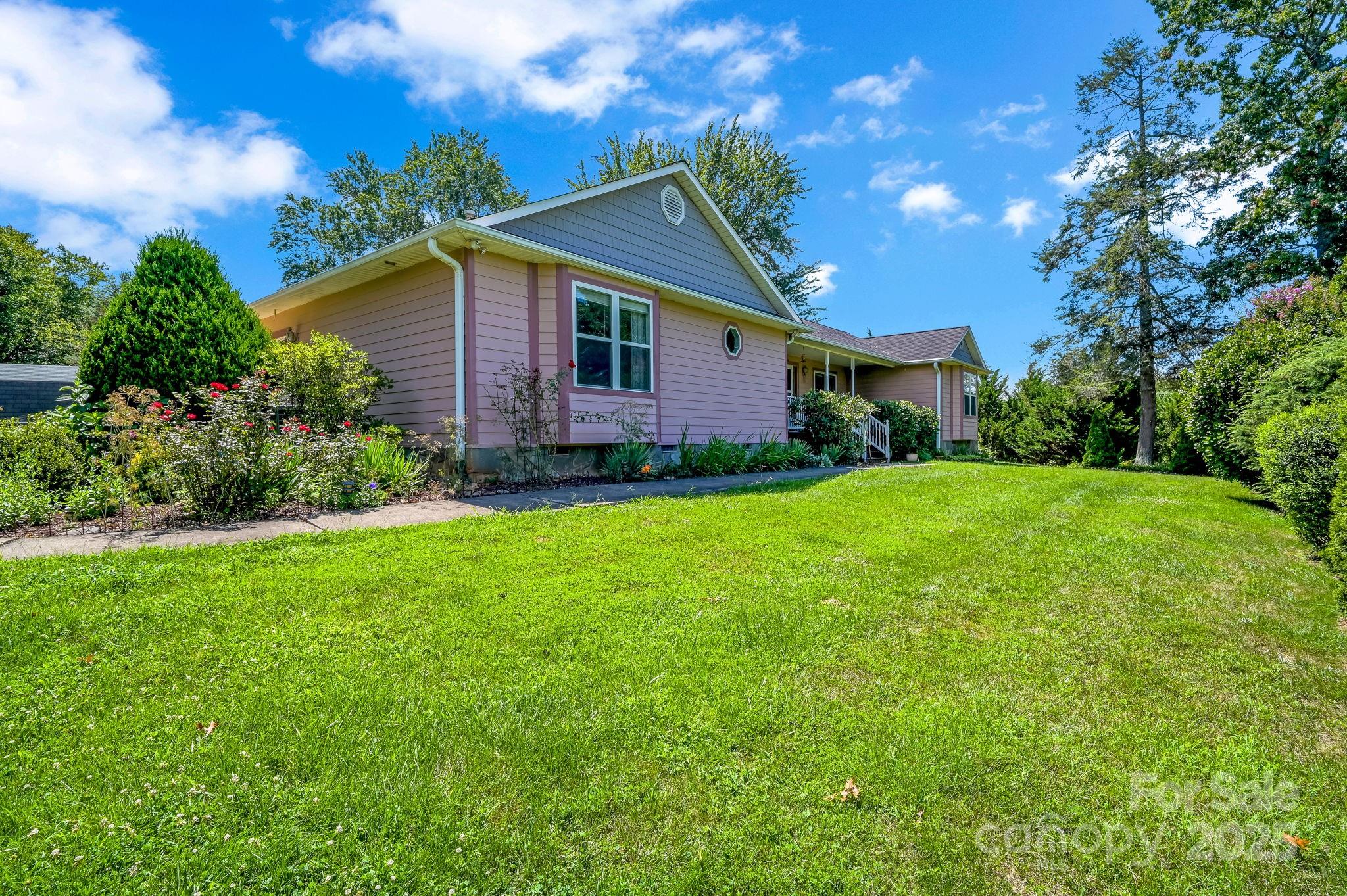 40 Collins Road Marshall, NC 28753 - Photo 5 of 34 Gallery Image 5