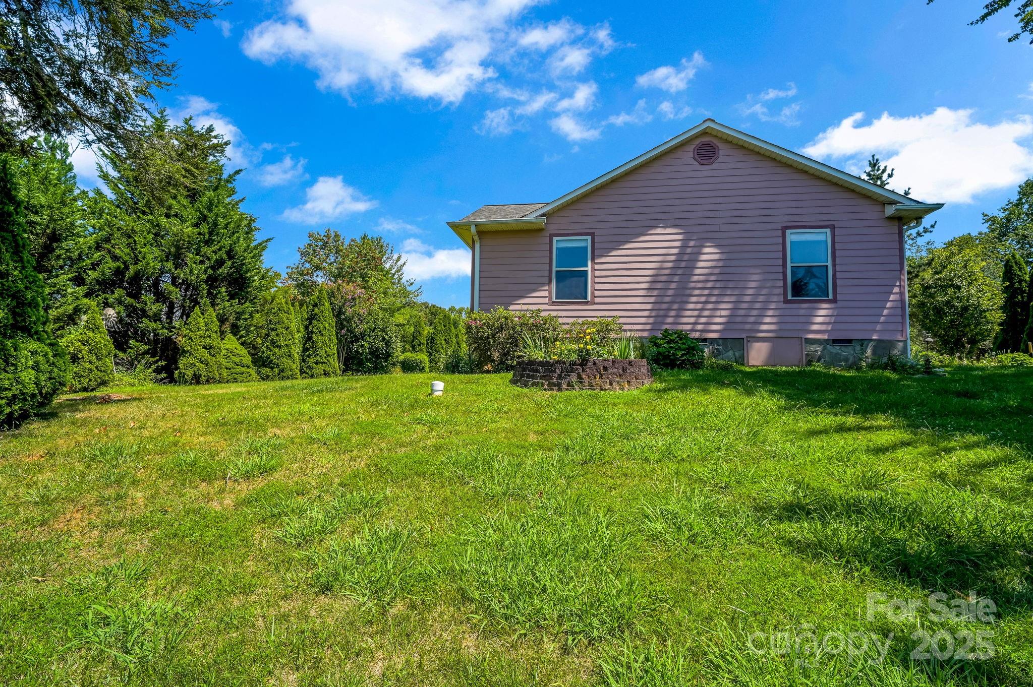 40 Collins Road Marshall, NC 28753 - Photo 6 of 34 Gallery Image 6