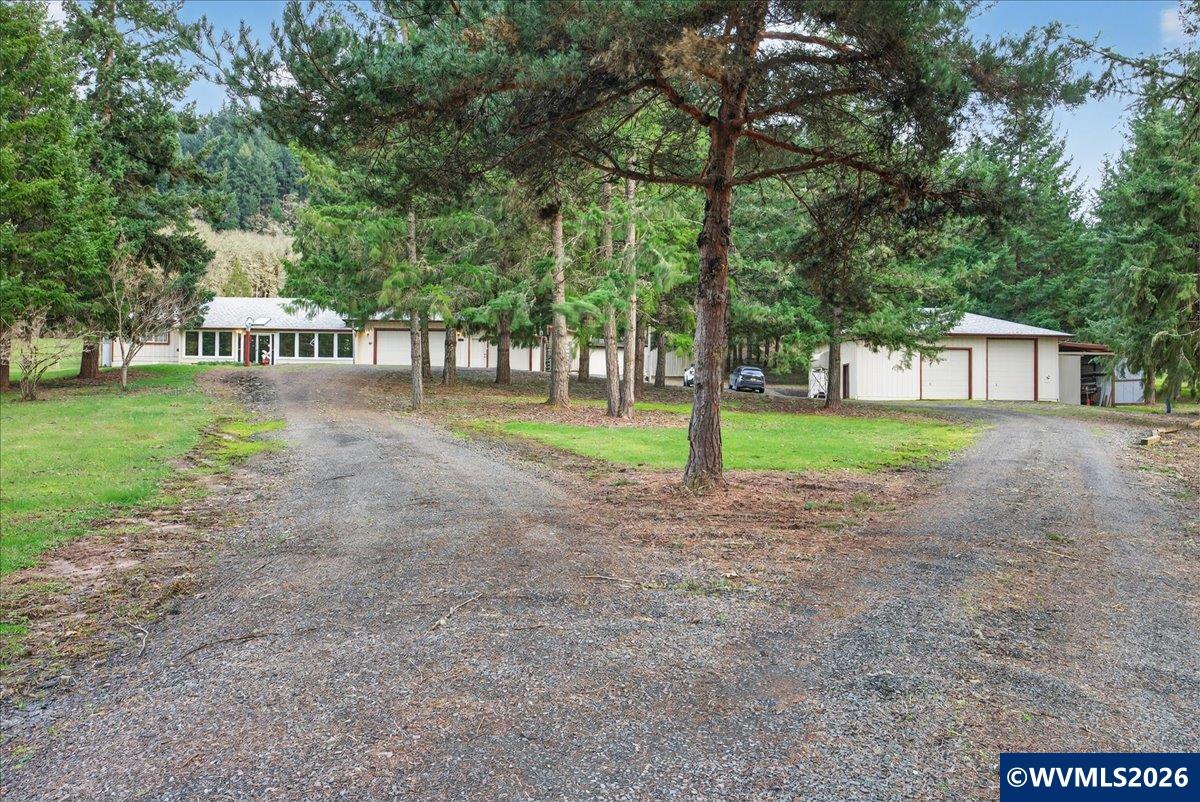 26100 Alpine Road Monroe, OR 97456 - Photo 3 of 49
