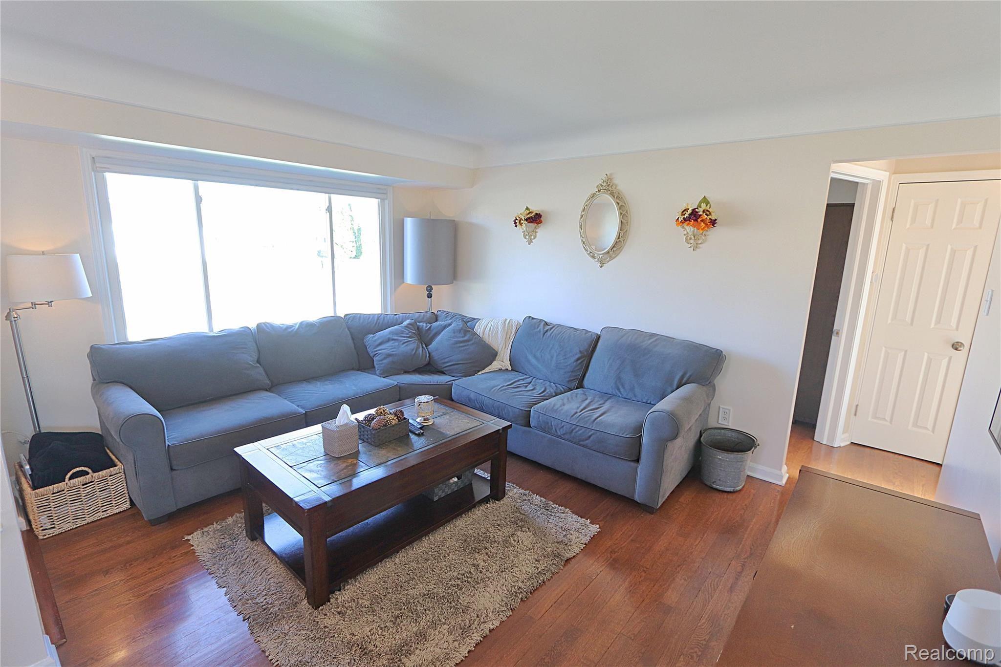 3617 Normandy Road Royal Oak, MI 48073 - Photo 4 of 30 Large Family Room