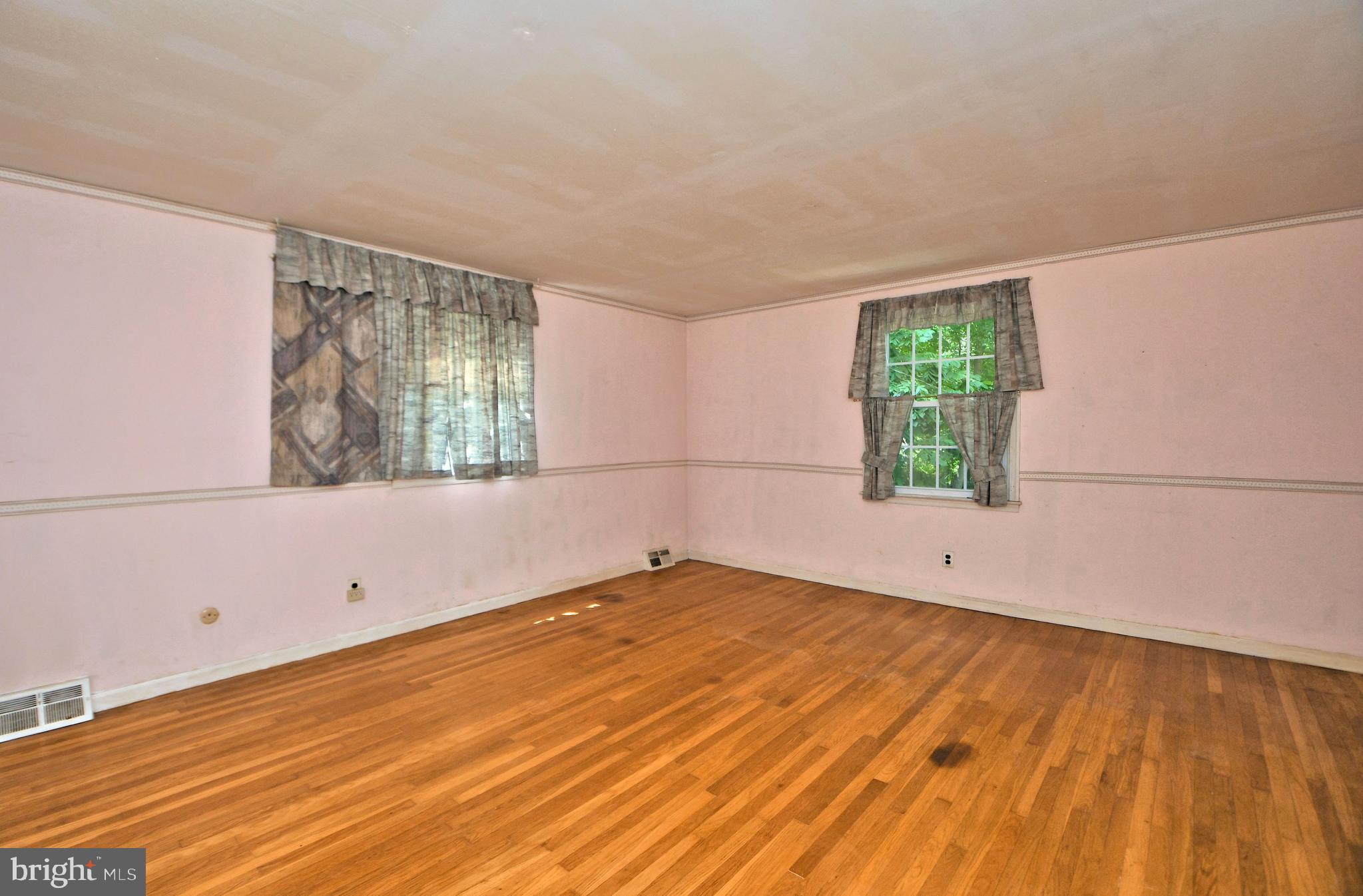 2335 Fairway Road Huntingdon Valley, PA 19006 - Photo 11 of 26 Gallery Image 11