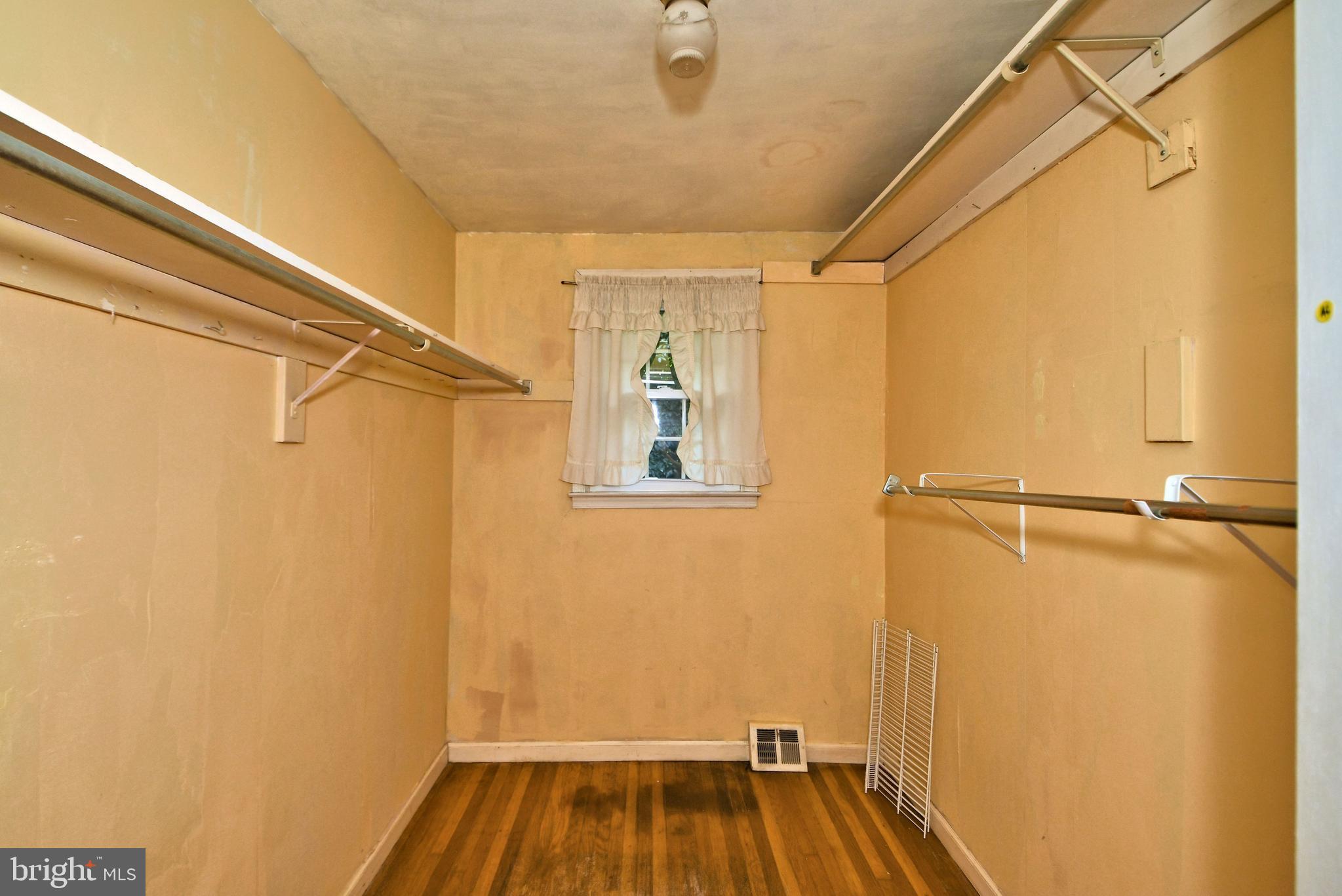 2335 Fairway Road Huntingdon Valley, PA 19006 - Photo 12 of 26 Gallery Image 12