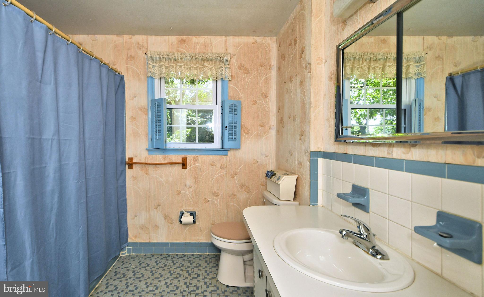 2335 Fairway Road Huntingdon Valley, PA 19006 - Photo 17 of 26 Gallery Image 17