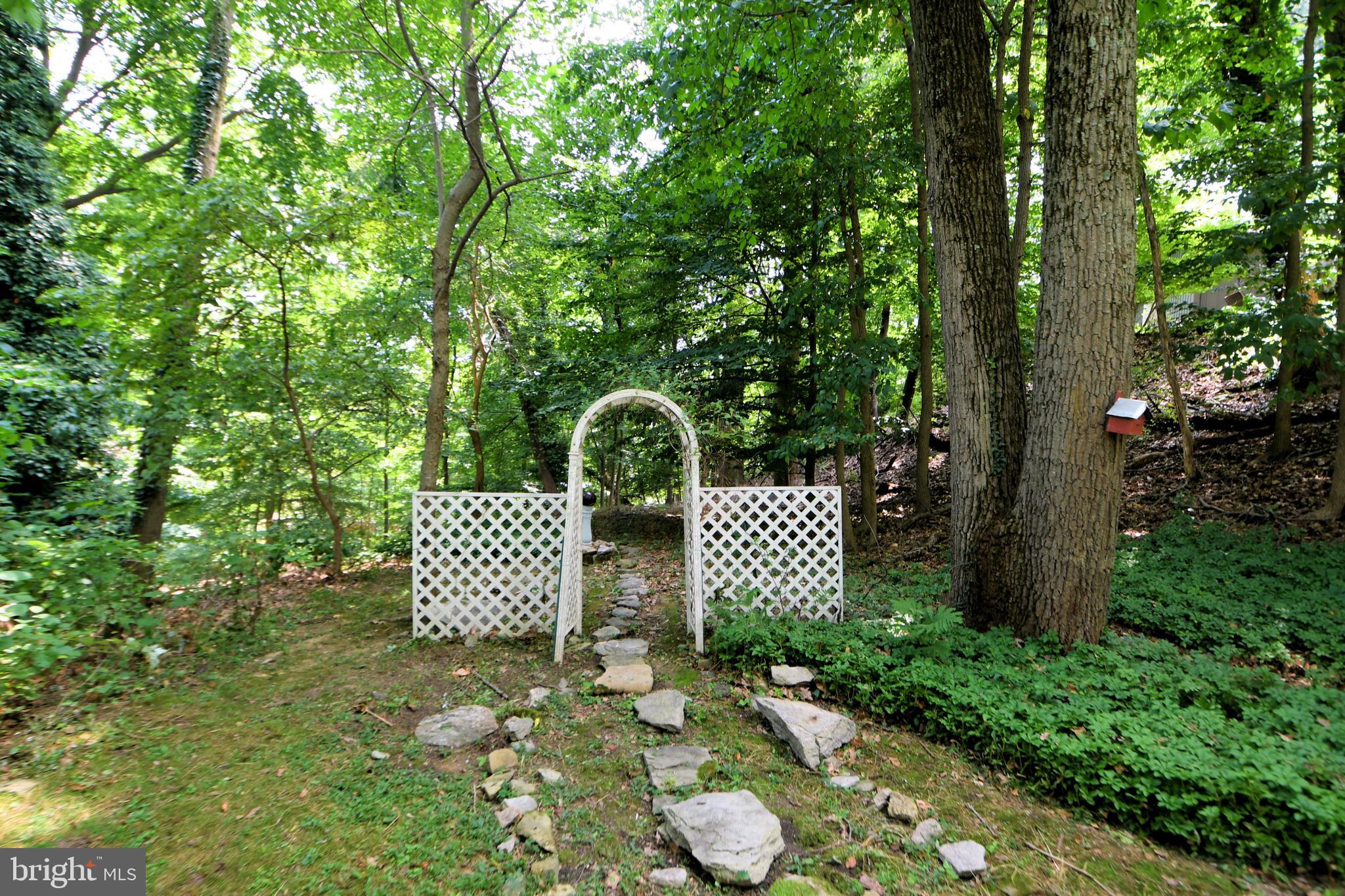 2335 Fairway Road Huntingdon Valley, PA 19006 - Photo 25 of 26 Gallery Image 25