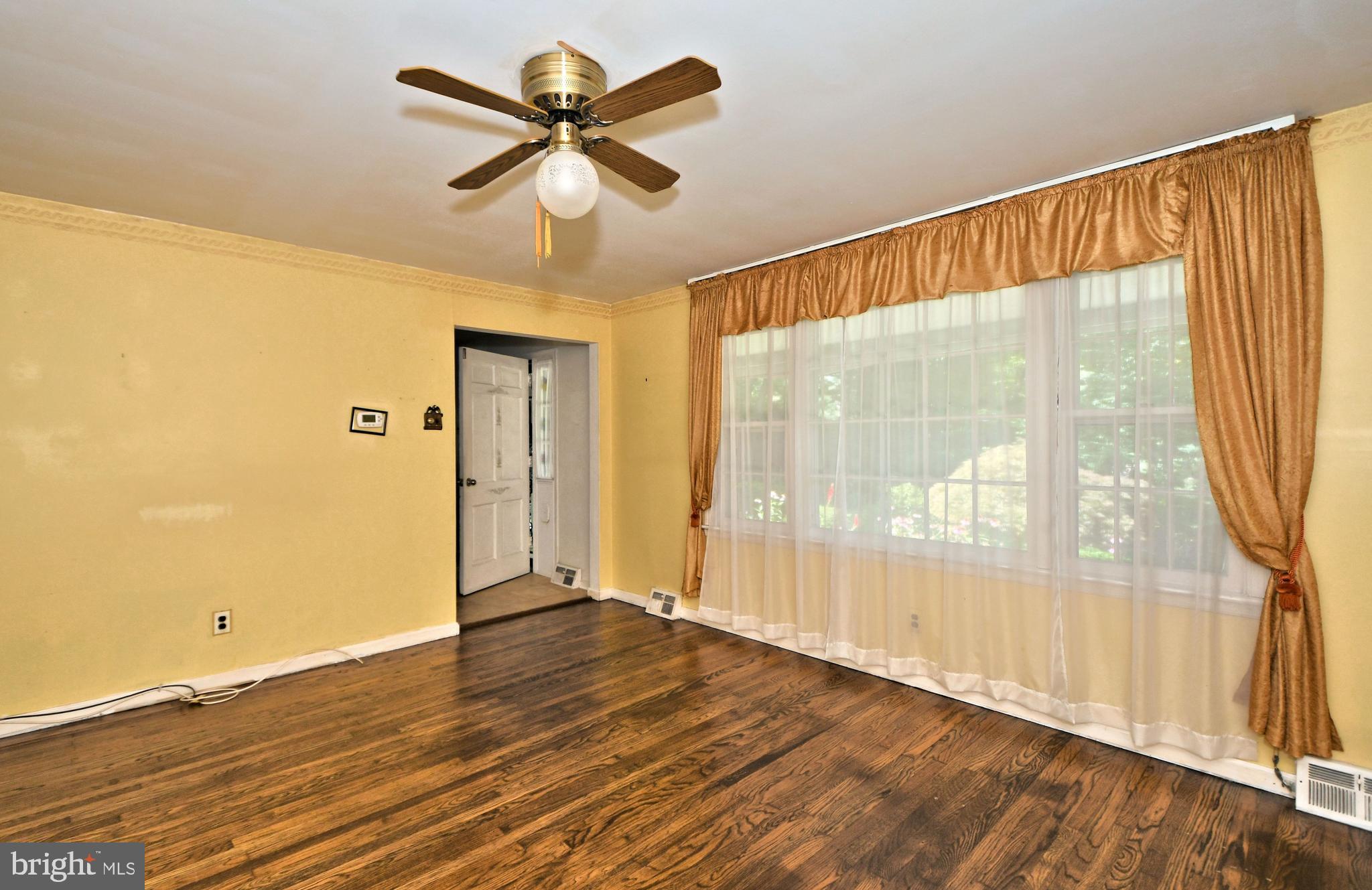 2335 Fairway Road Huntingdon Valley, PA 19006 - Photo 8 of 26 Gallery Image 8