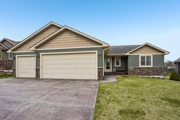 $475,000 | 298 Steelhead Drive, River Falls, WI 54022