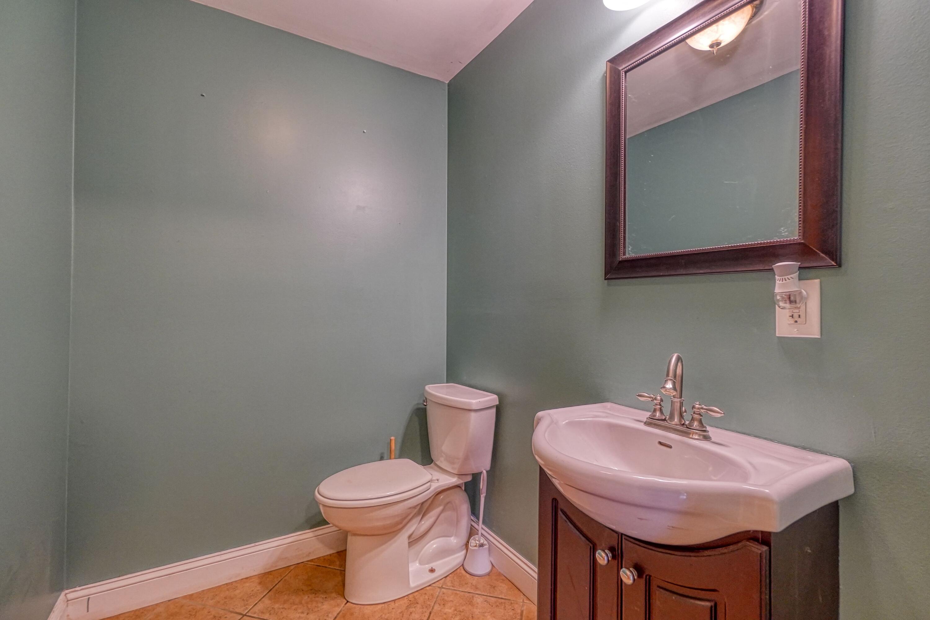 895 Mutton Lane Clinton, ME 04927 - Photo 10 of 26 10- Half Bathroom