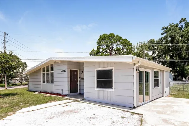 $2,180 | 4097 Porpoise Drive Southeast, St. Petersburg, FL 33705