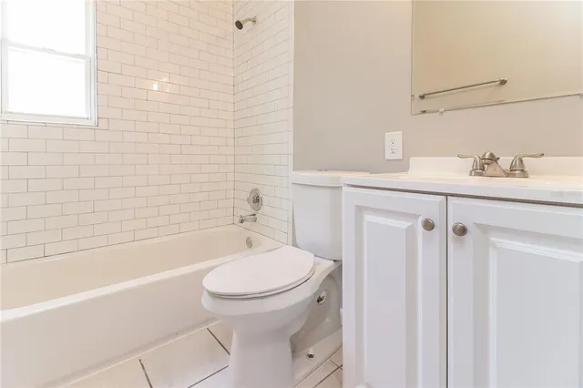 $2,180 | 4097 Porpoise Drive Southeast, St. Petersburg, FL 33705