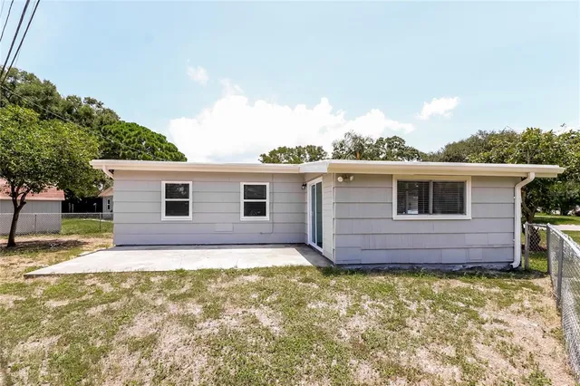 $2,180 | 4097 Porpoise Drive Southeast, St. Petersburg, FL 33705