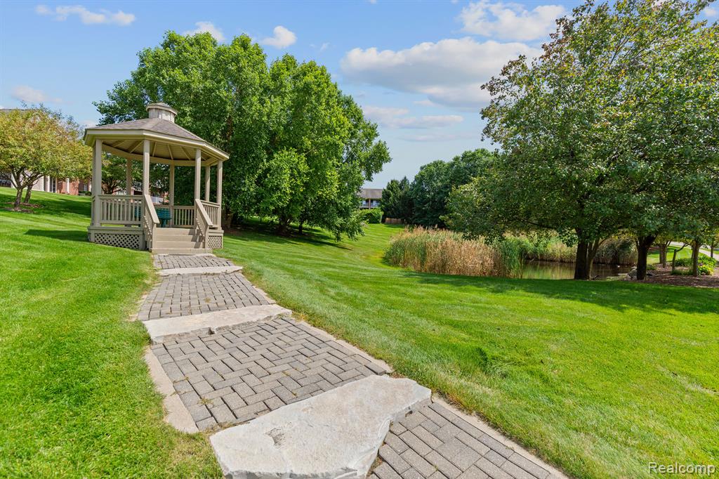 1924 Flagstone Circle Rochester, MI 48307 - Photo 30 of 31
