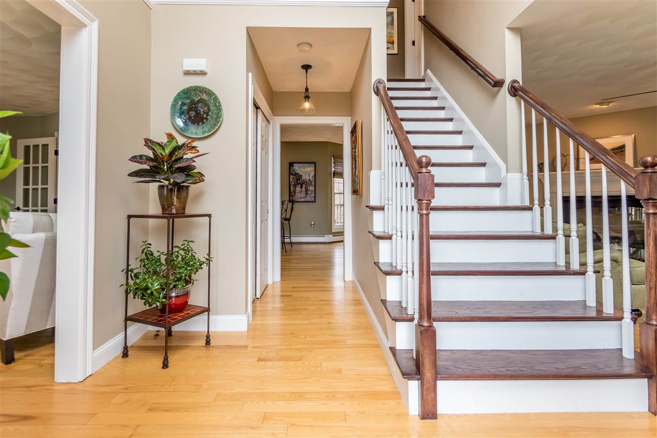 6 Middle Road Amesbury, MA 01913 - Photo 2 of 27