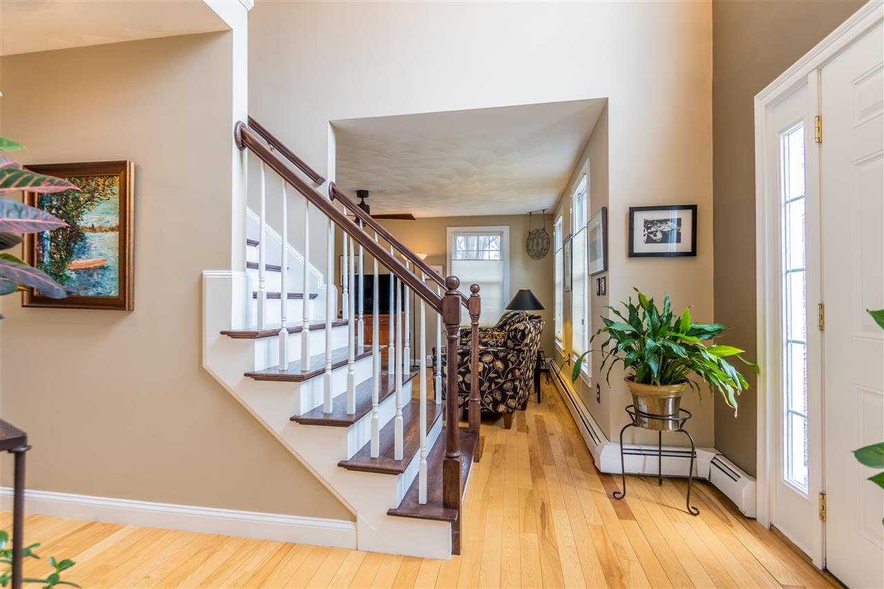 6 Middle Road Amesbury, MA 01913 - Photo 3 of 27