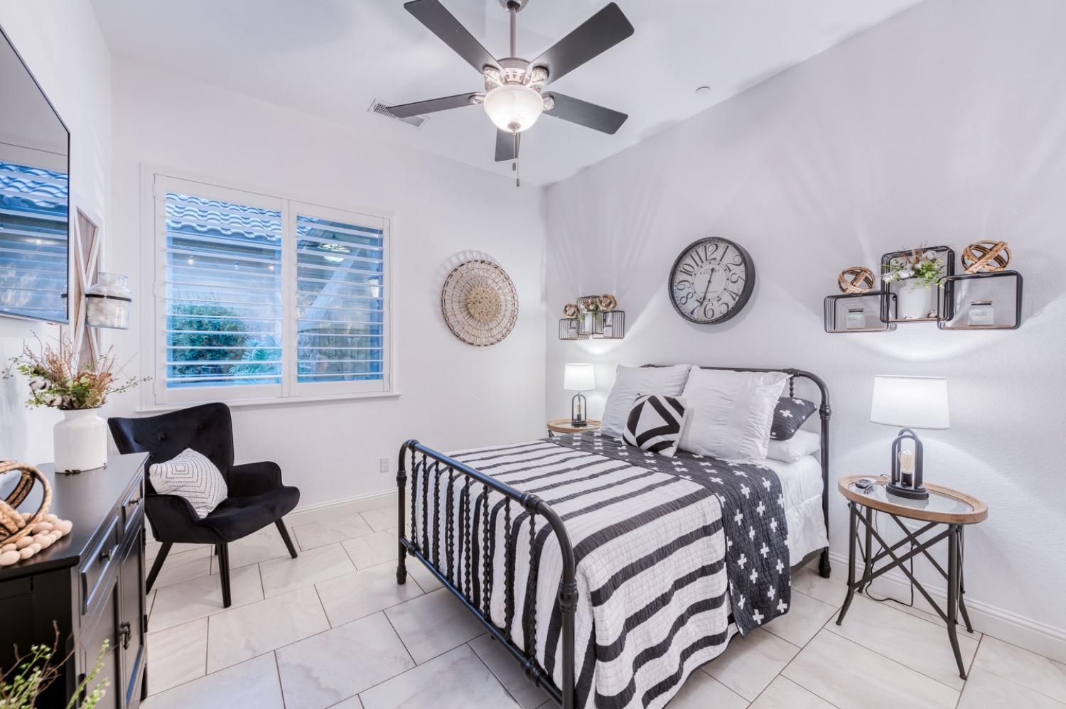 1967 Powers Avenue Clovis, CA 93619 - Photo 24 of 71