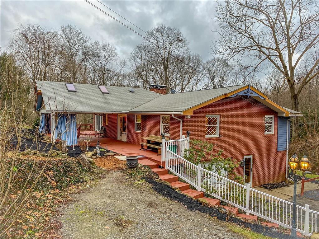 1725 Chapel Road Beaver, PA 15009 - Photo 2 of 24 Gallery Image 2