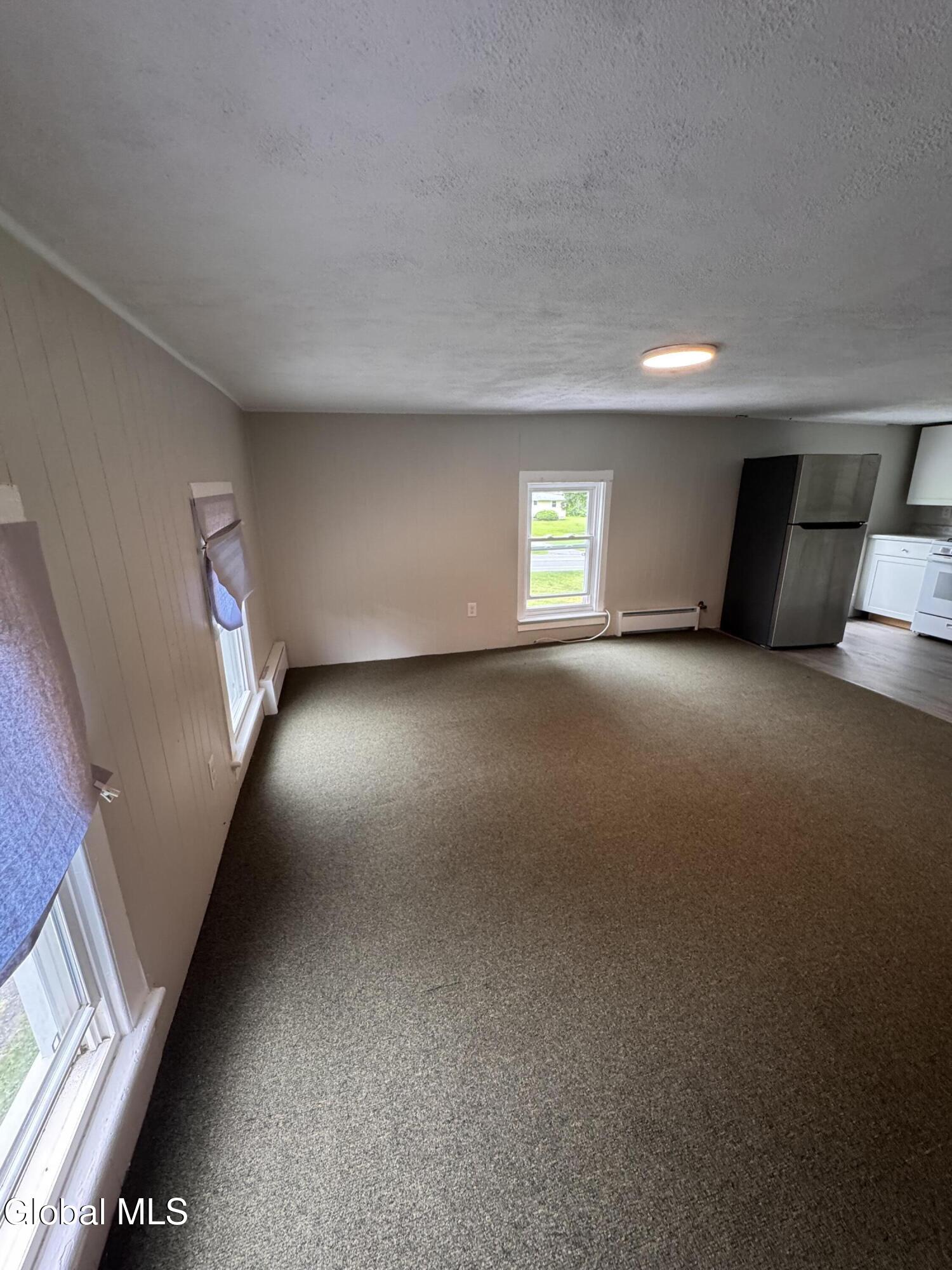 123 Guideboard Road, Unit 3 Halfmoon, NY 12188 - Photo 8 of 12 Dining area