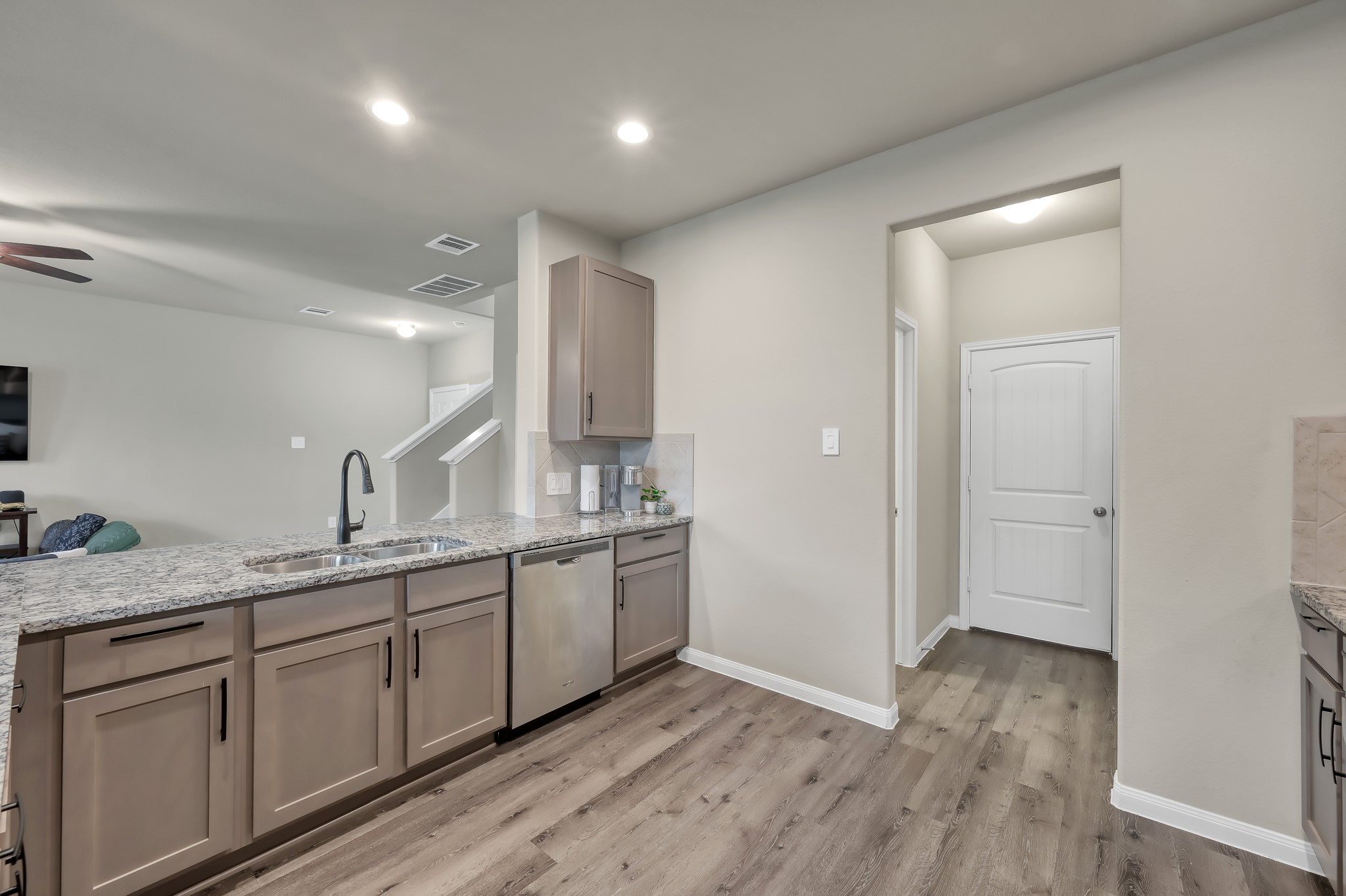 2717 Williams Grove Conroe, TX 77304 - Photo 10 of 43