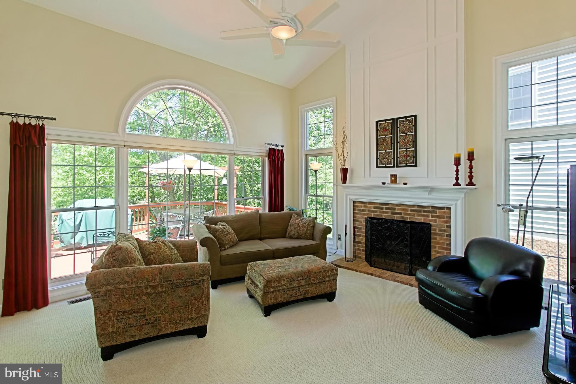 9714 Hidden Valley Road Vienna, VA 22181 - Photo 11 of 30 Living Room