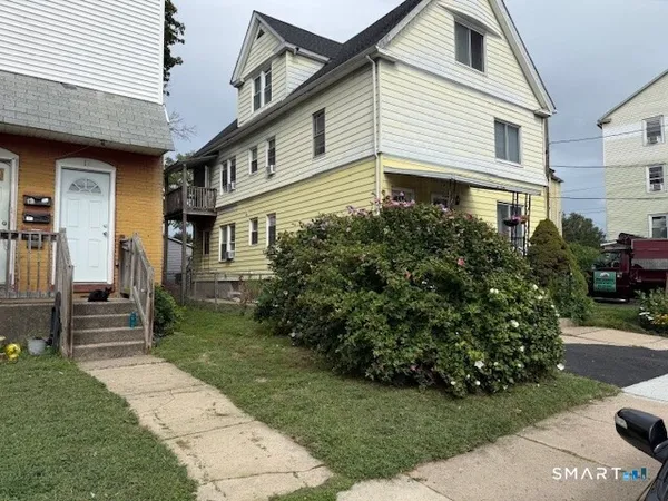 $500,000 | 19 Wakefield Court, New Britain, CT 06053