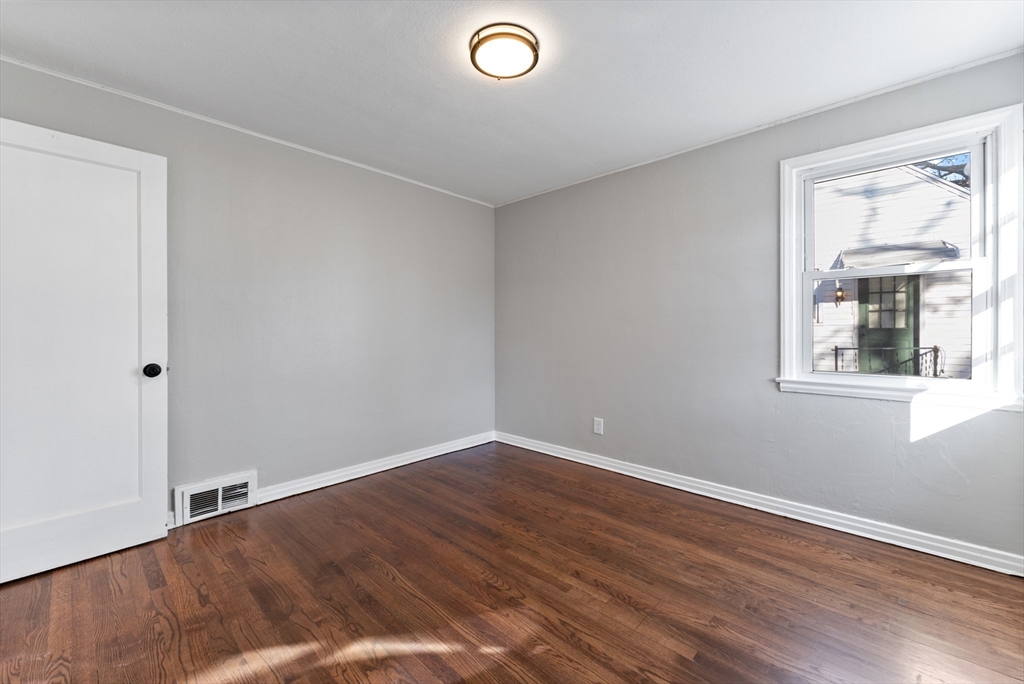 197 Pheland Street Springfield, MA 01109 - Photo 18 of 41 Gallery Image 18
