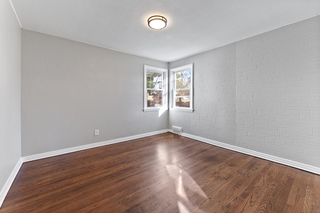 197 Pheland Street Springfield, MA 01109 - Photo 21 of 41 Gallery Image 21