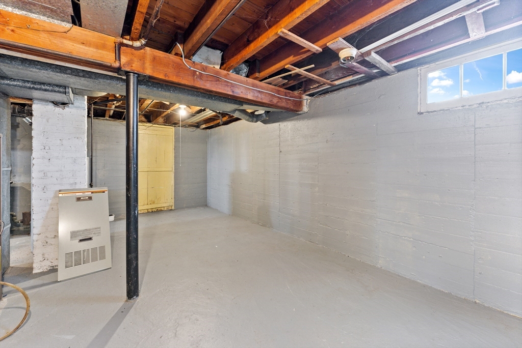 197 Pheland Street Springfield, MA 01109 - Photo 33 of 41 Gallery Image 33