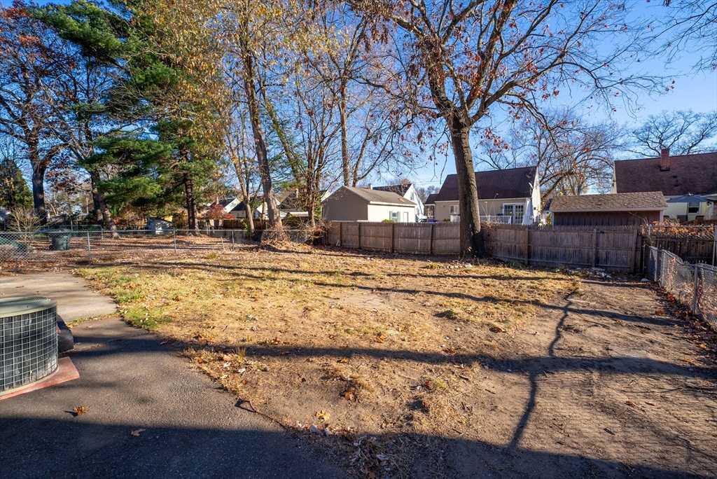 197 Pheland Street Springfield, MA 01109 - Photo 36 of 41 Gallery Image 36