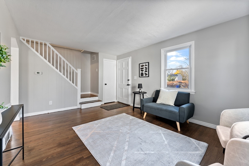197 Pheland Street Springfield, MA 01109 - Photo 4 of 41 Gallery Image 4