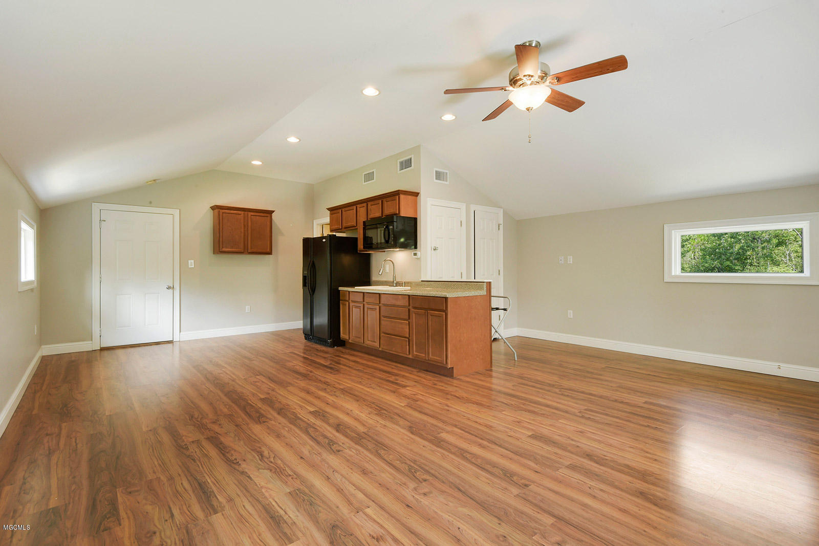 9121 Cleo Smith Road Pass Christian, MS 39571 - Photo 22 of 28 9121 Cleo Smith Apartment