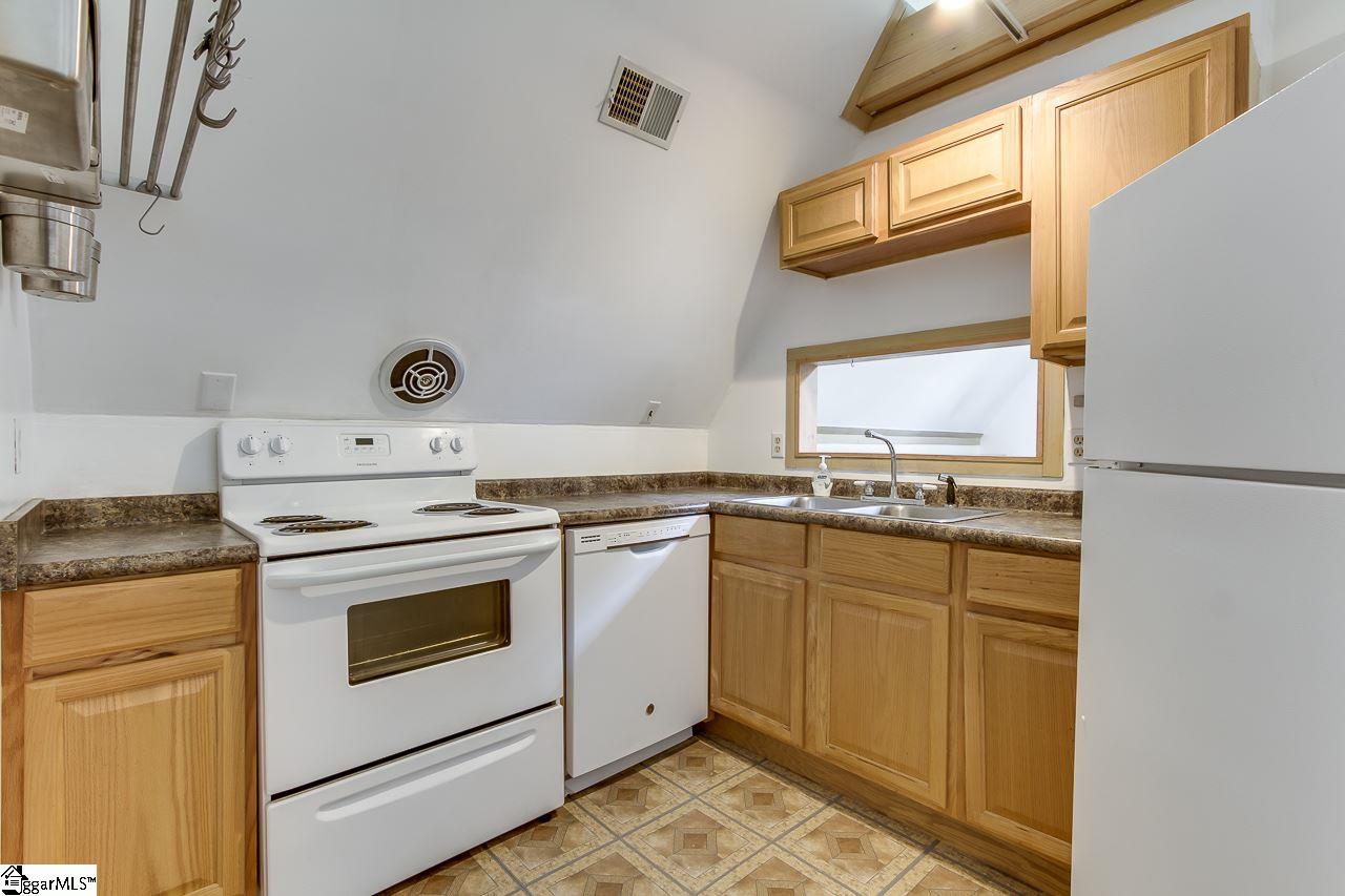 281 State Rd S-42-2788 Greer, SC 29651 - Photo 8 of 18 Gallery Image 8