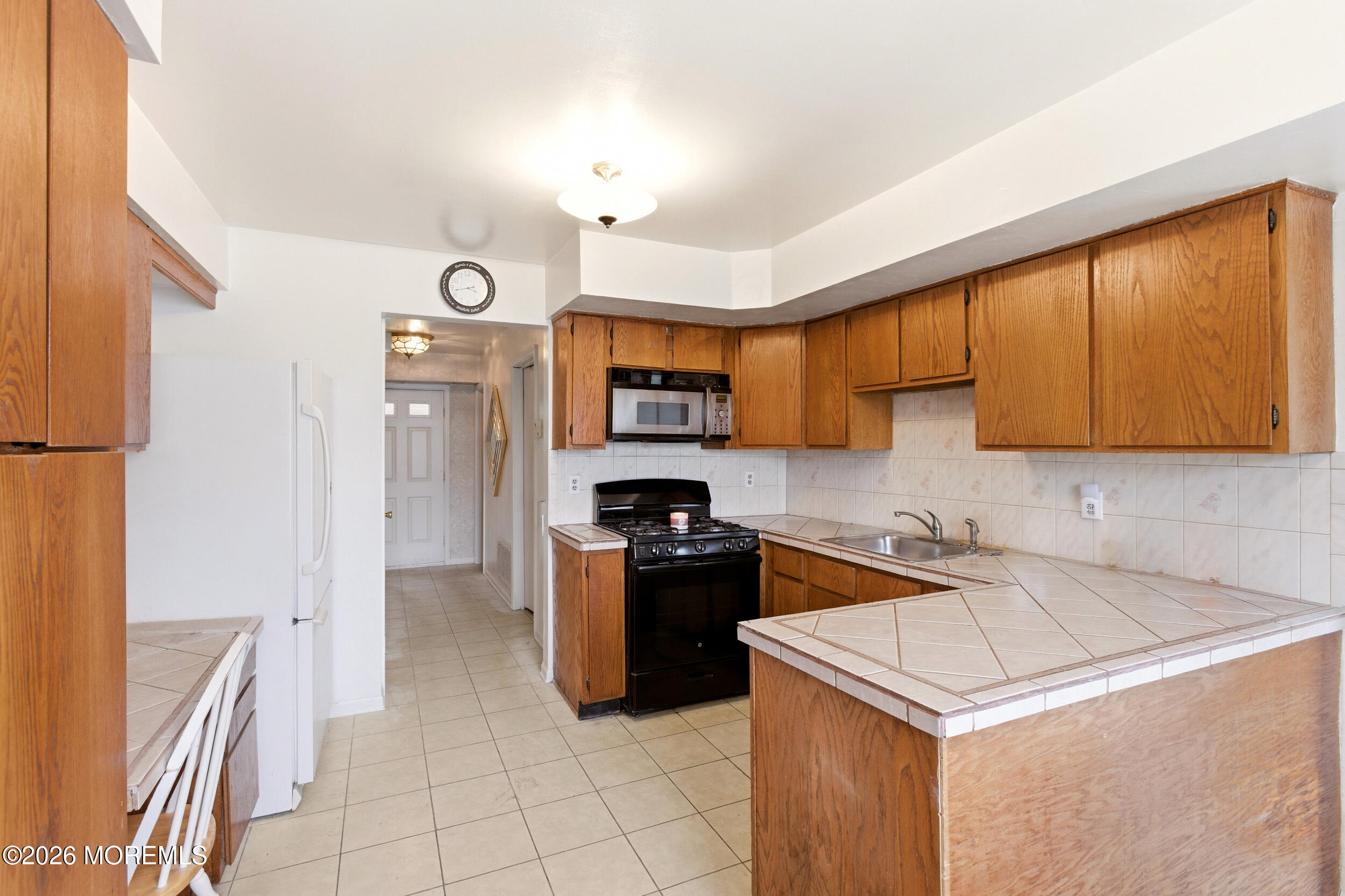 9 Snowdrift Lane Howell, NJ 07731 - Photo 5 of 33 9_snowdrift_ln_007