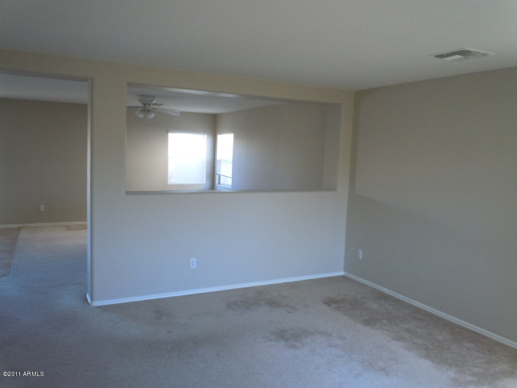 4662 East Pinto Valley Road San Tan Valley, AZ 85143 - Photo 3 of 14 Living Room