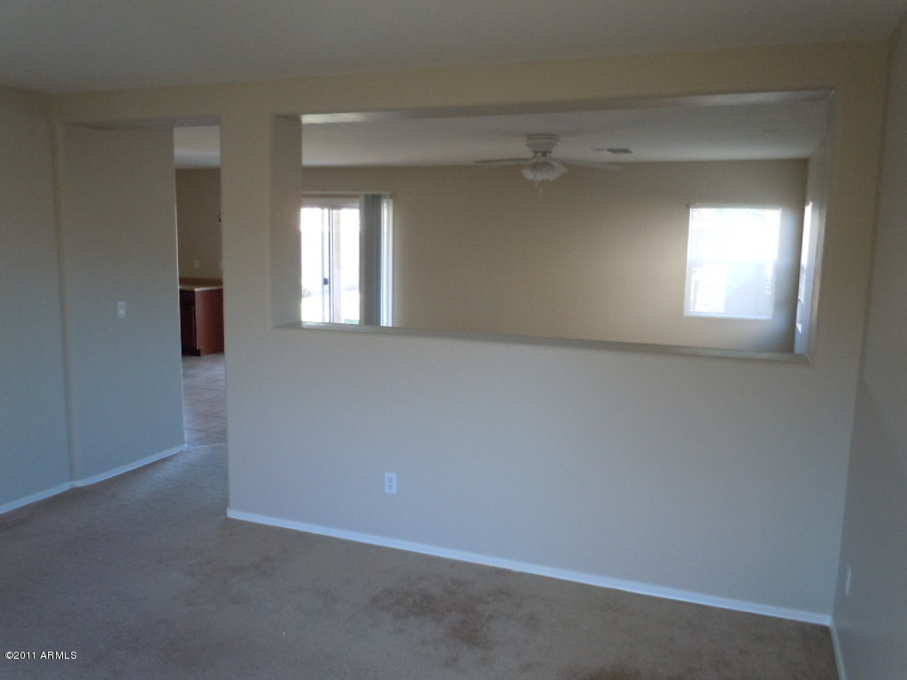 4662 East Pinto Valley Road San Tan Valley, AZ 85143 - Photo 4 of 14 Living room