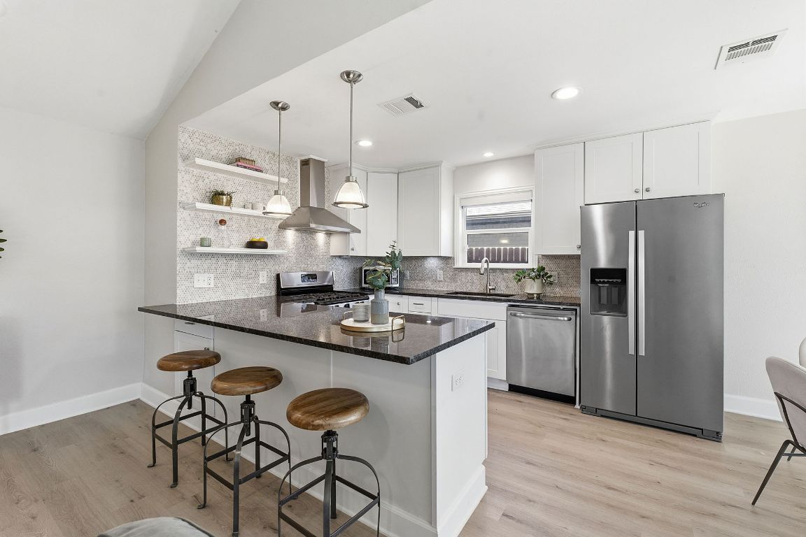 7105 Windrift Way Austin, TX 78745 - Photo 11 of 32