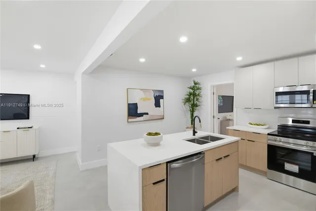 $859,900 | 560 Northeast 110th Terrace, Miami, FL 33161