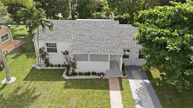 $859,900 | 560 Northeast 110th Terrace, Miami, FL 33161