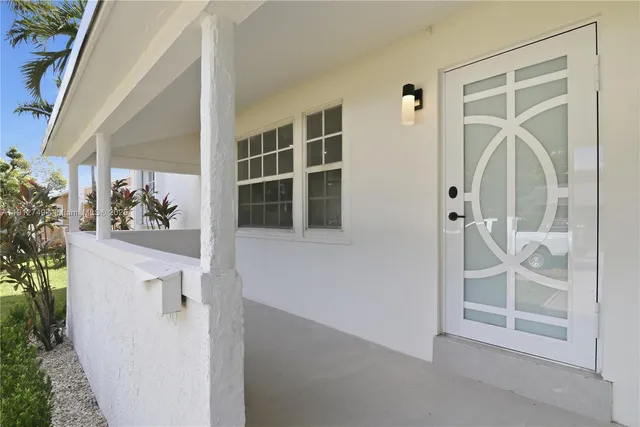 $859,900 | 560 Northeast 110th Terrace, Miami, FL 33161